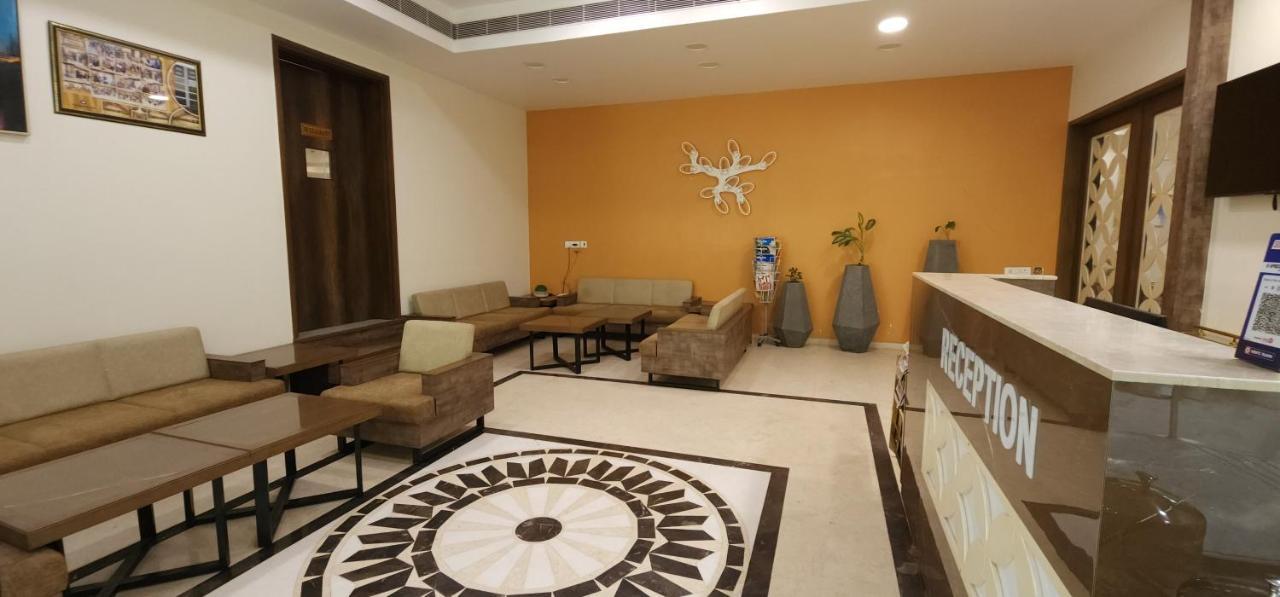 Apricot Hotel , Ahmedabad Exterior foto