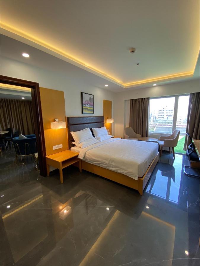 Apricot Hotel , Ahmedabad Exterior foto