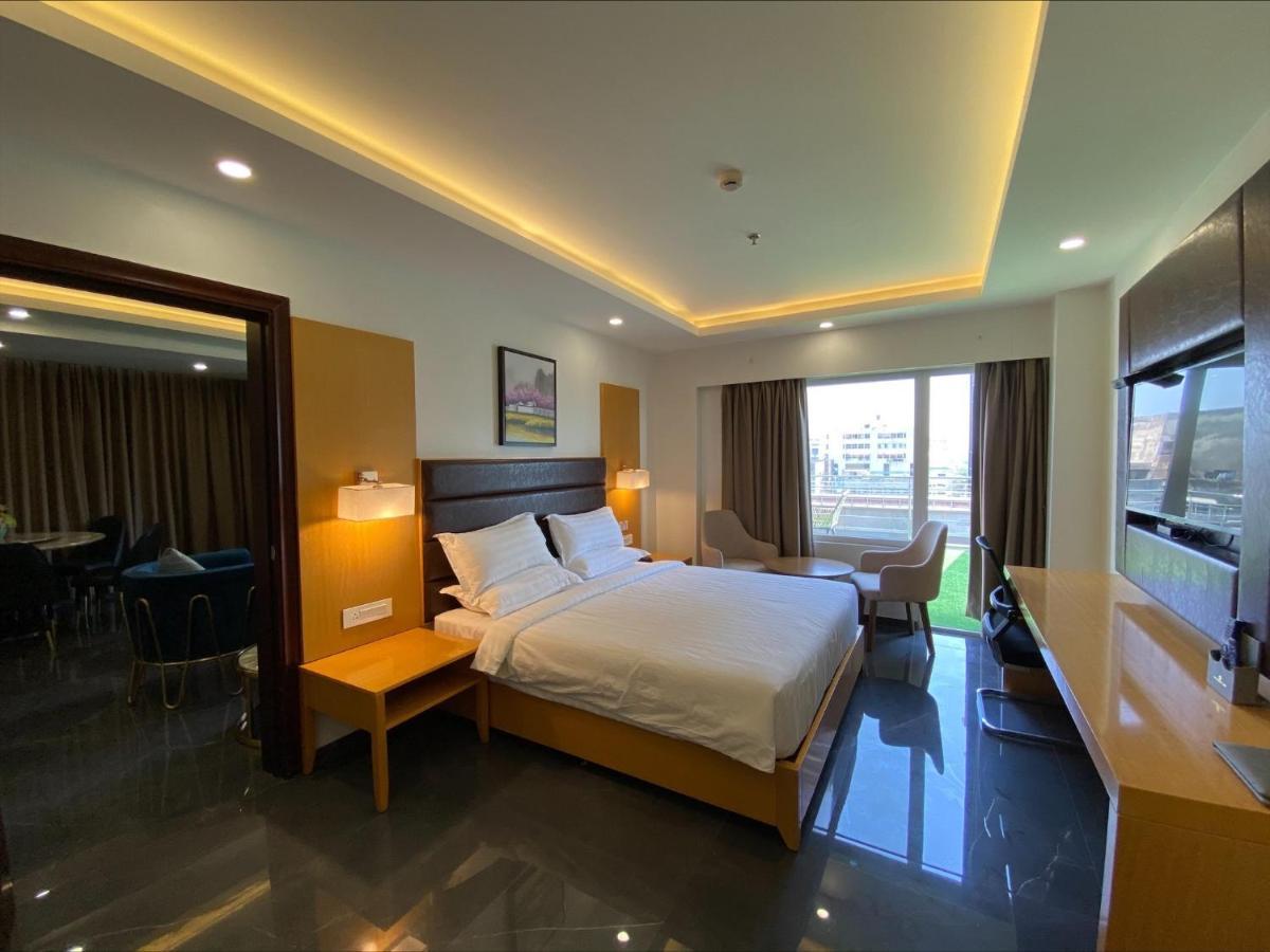Apricot Hotel , Ahmedabad Exterior foto